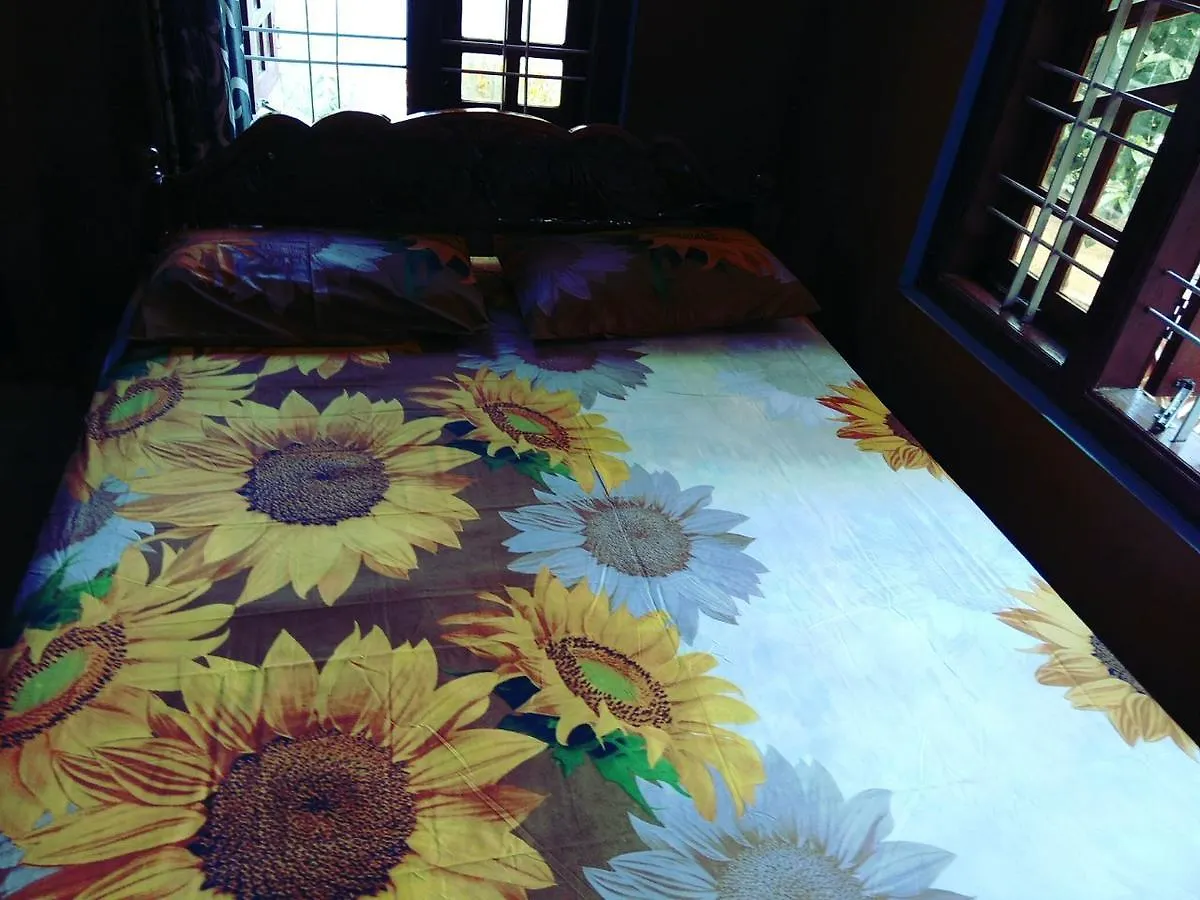 Munnar Pavithra Riverview Homestay