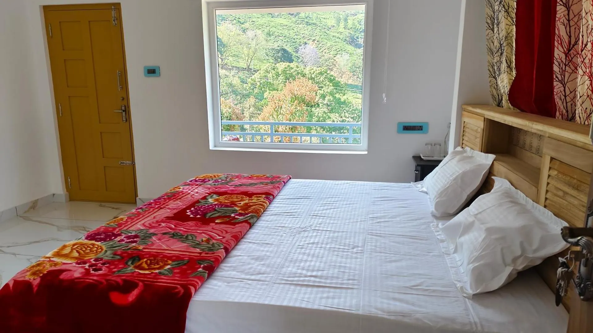 Munnar Pavithra Riverview Homestay India